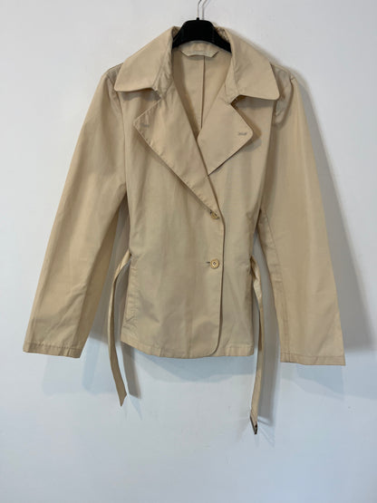 MAxMARA. Chaqueta beige textura ligera. T 38
