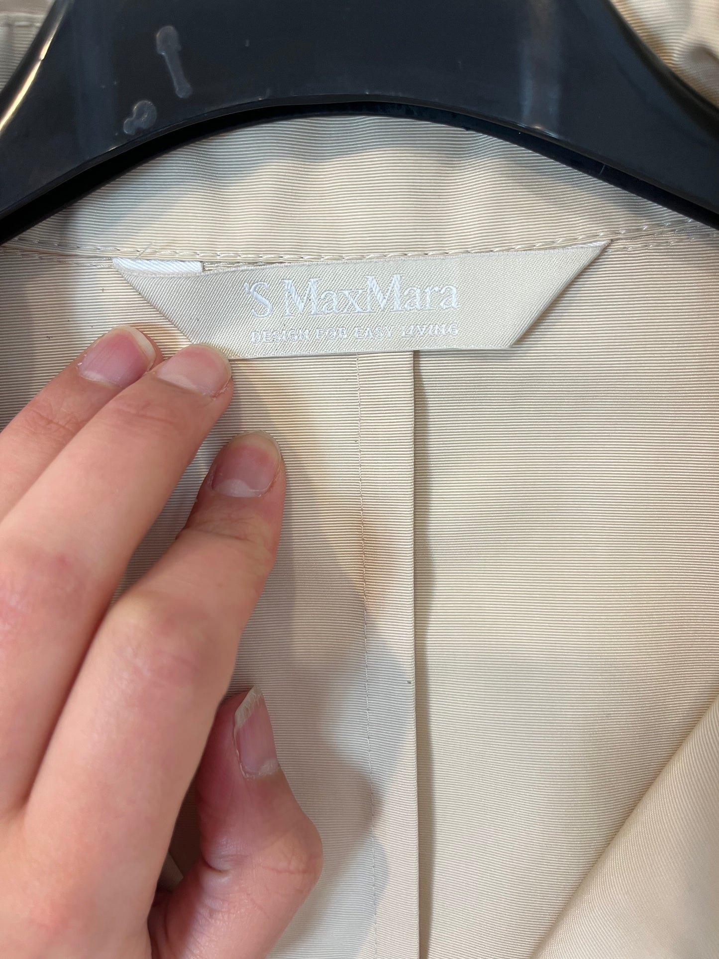 MAxMARA. Chaqueta beige textura ligera. T 38