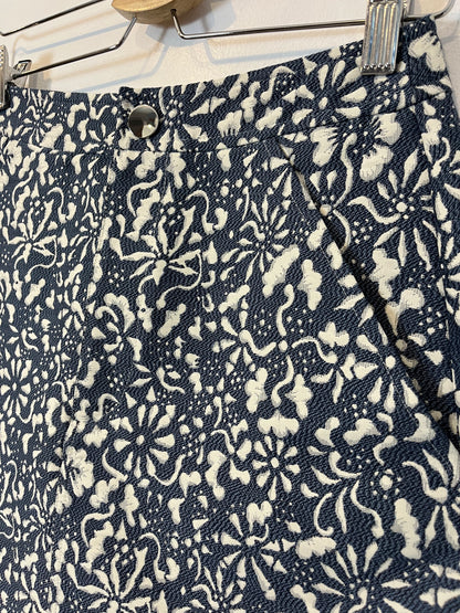 ZARA. Woven print skirt. XS
