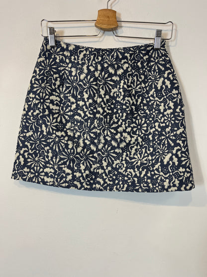 ZARA. Woven print skirt. XS