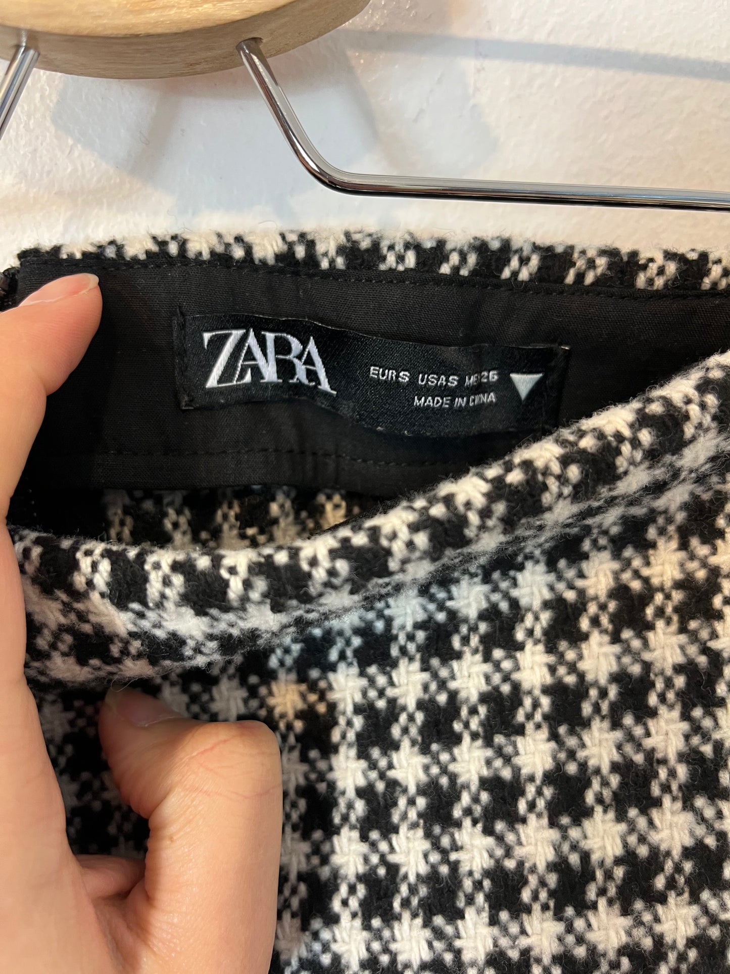 ZARA. Houndstooth tweed skirt Ts