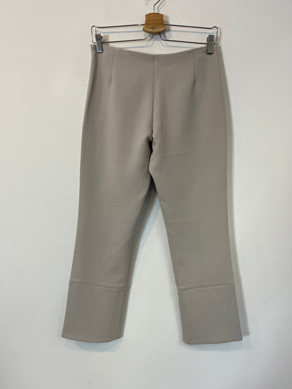 BIMBA Y LOLA. Pantalón de vestir gris claro. T 36
