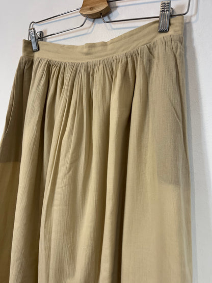 KOLONAKI. Falda midi beige bolsillos. T 36