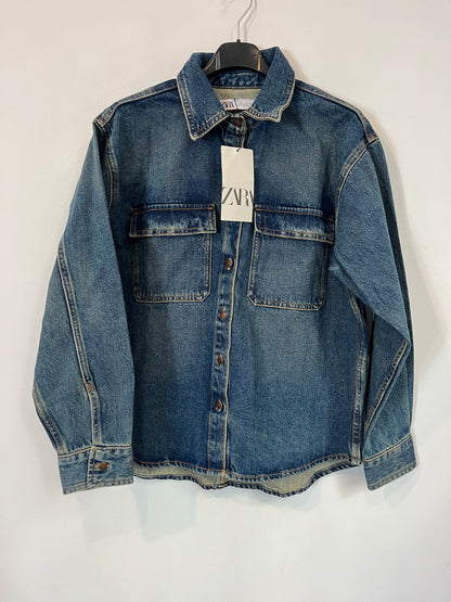 ZARA. Sobrecamisa denim bolsillos. T S