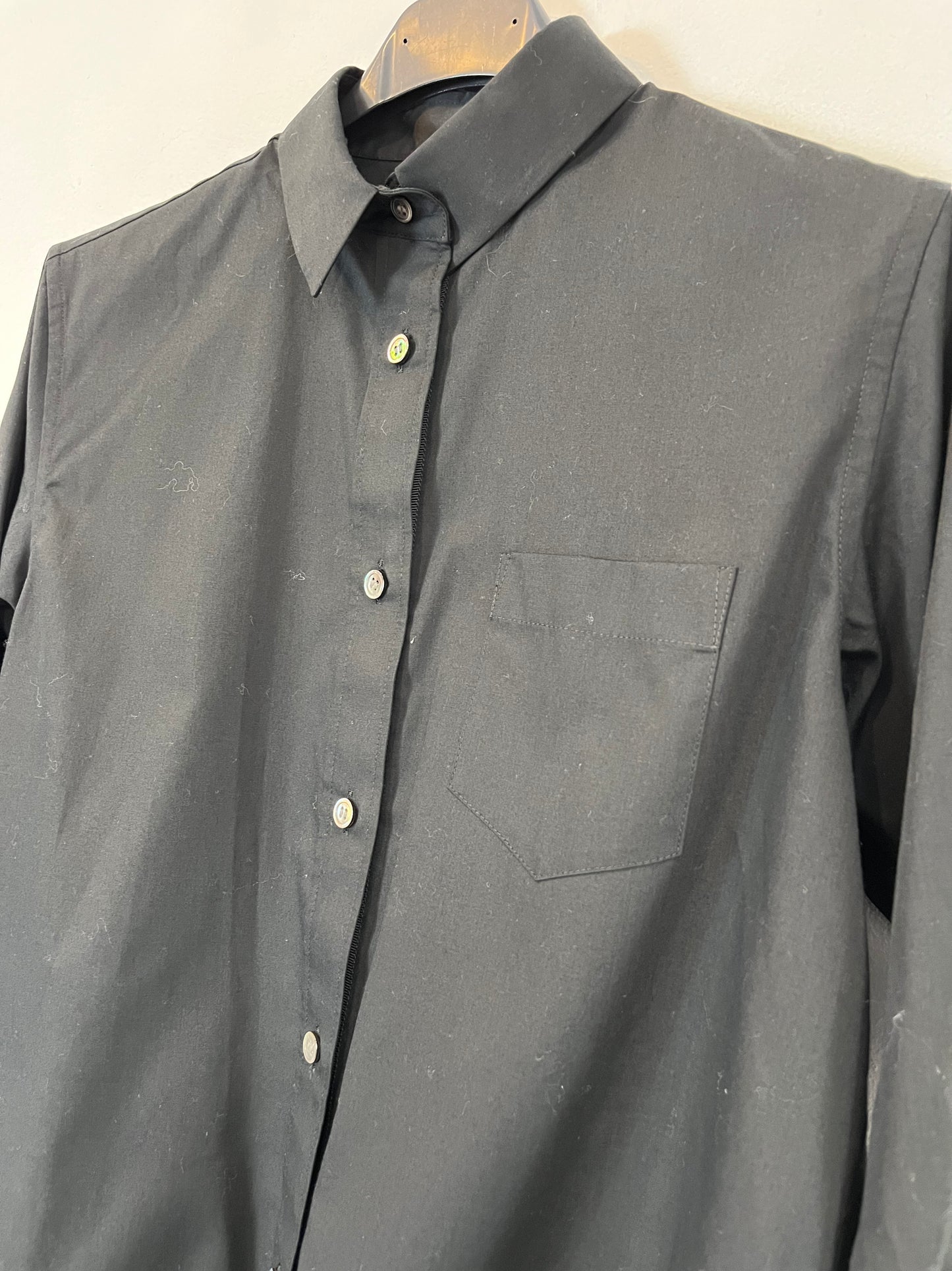 SACAI. Blusa negra detalle encajes. T 1 (S)