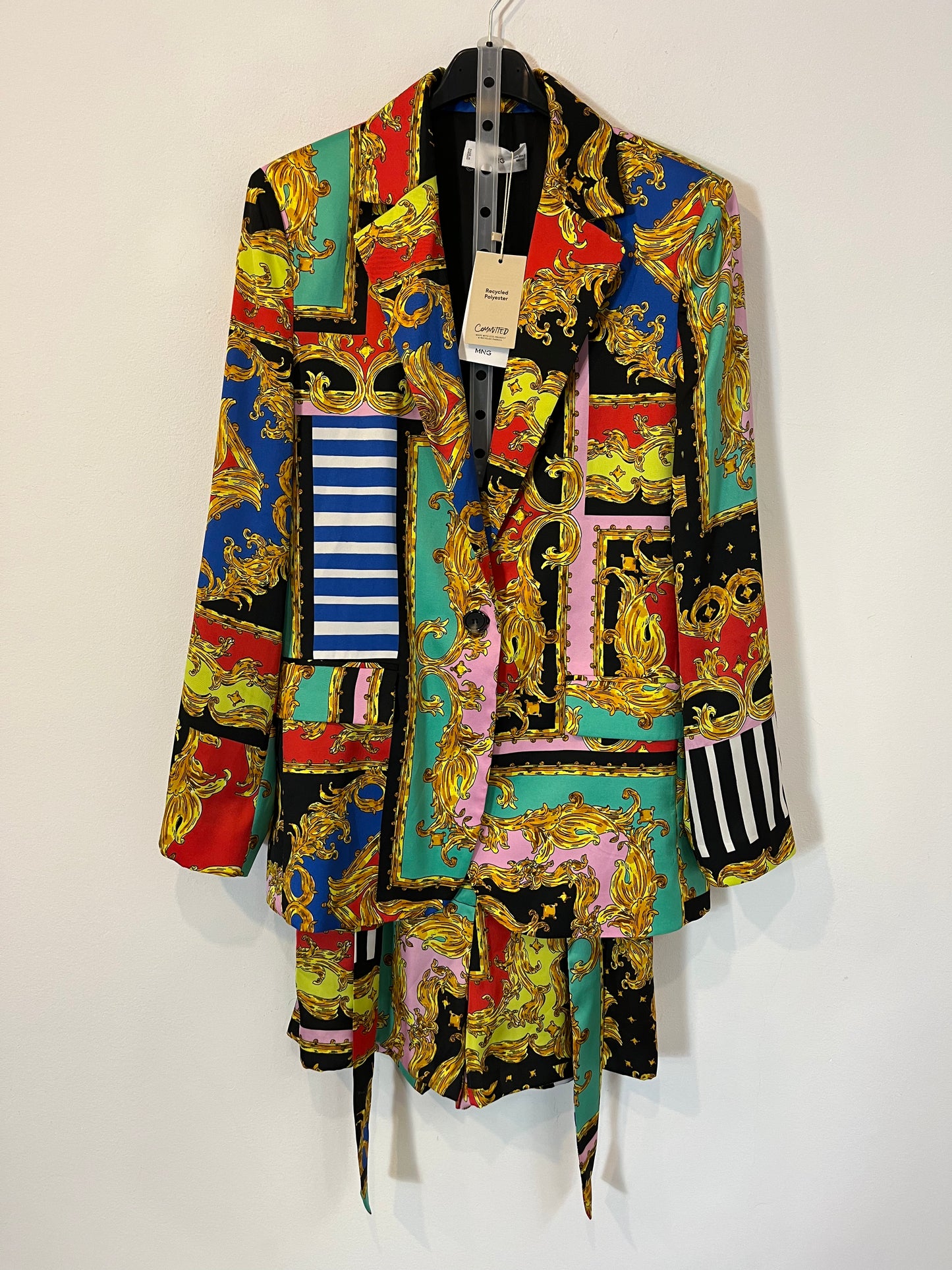 MANGO.  Conjunto blazer y shorts T.xs/s