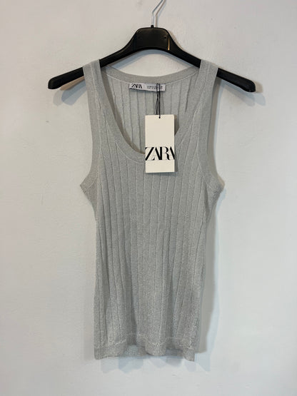 ZARA. Top canalé plateado  T.xs