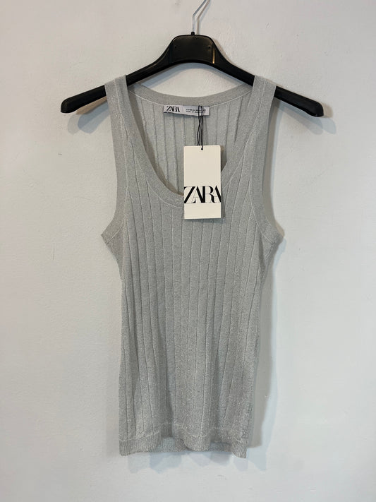 ZARA. Top canalé plateado  T.xs