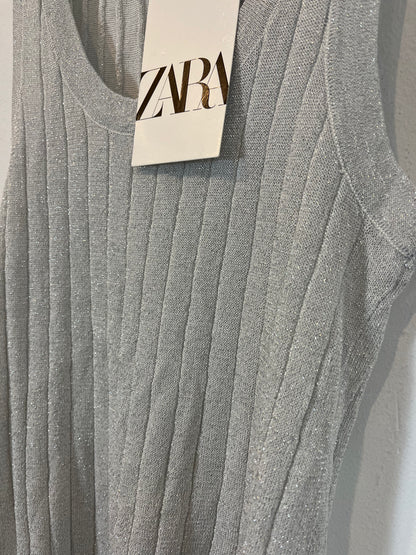 ZARA. Top canalé plateado  T.xs