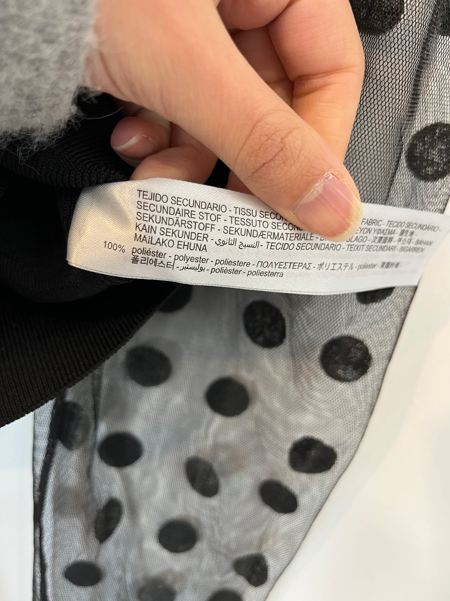 ZARA. Top negro mangas plumeti  T.S