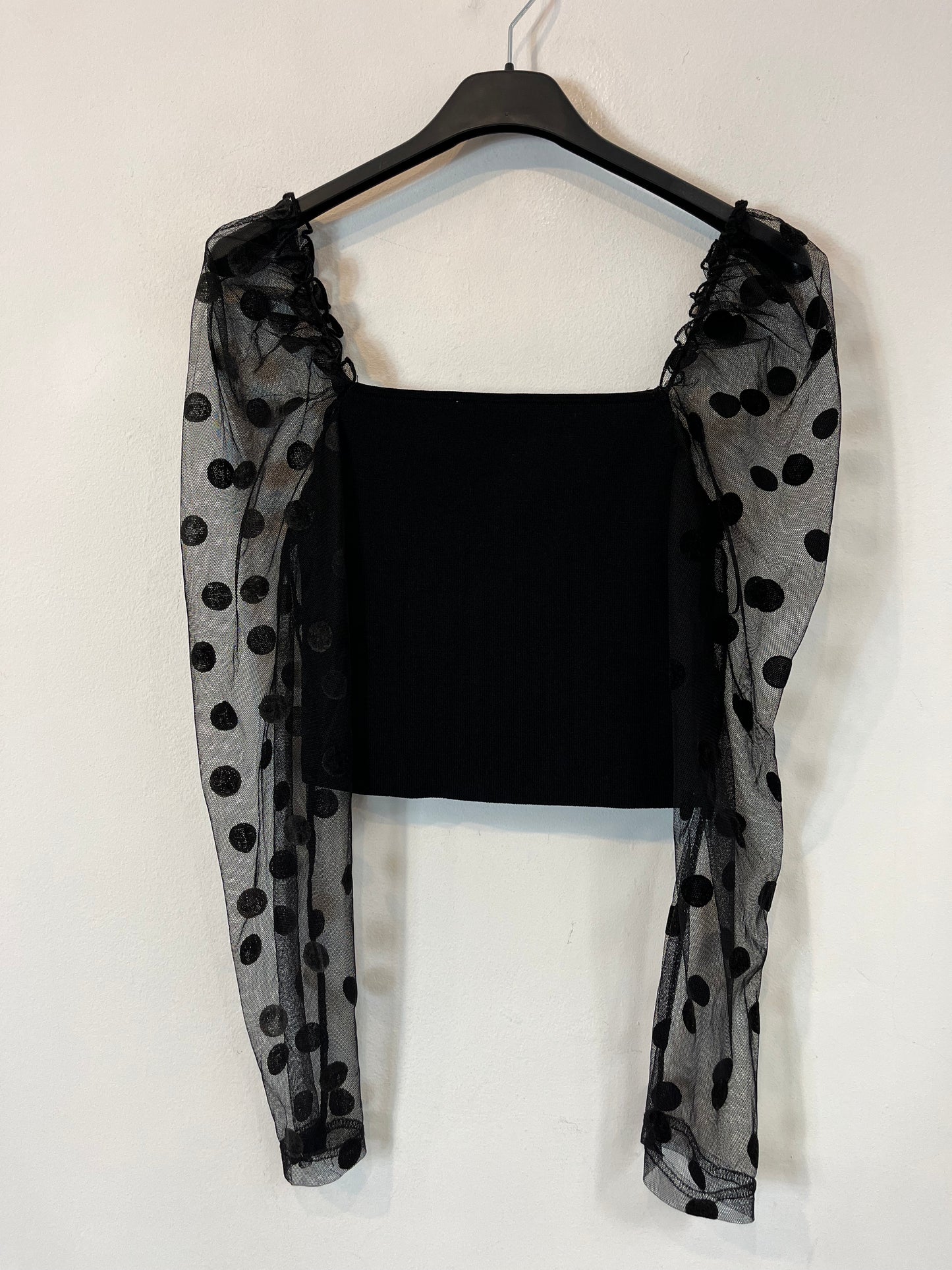 ZARA. Top negro mangas plumeti  T.S