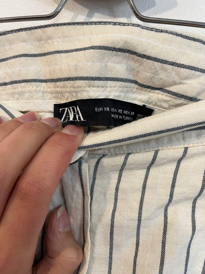 ZARA. Pantalón beige rayas. T.XS