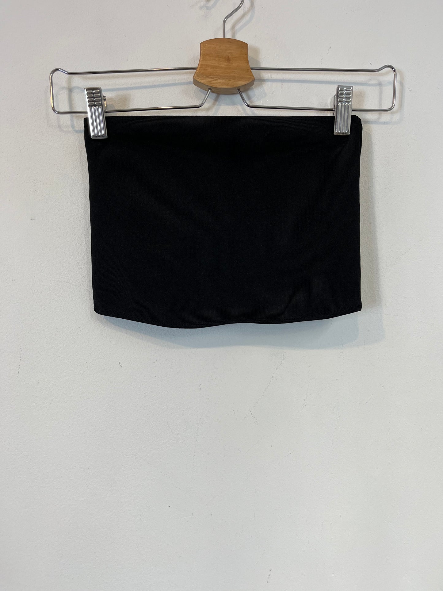 ZARA. Black strapless Ts top