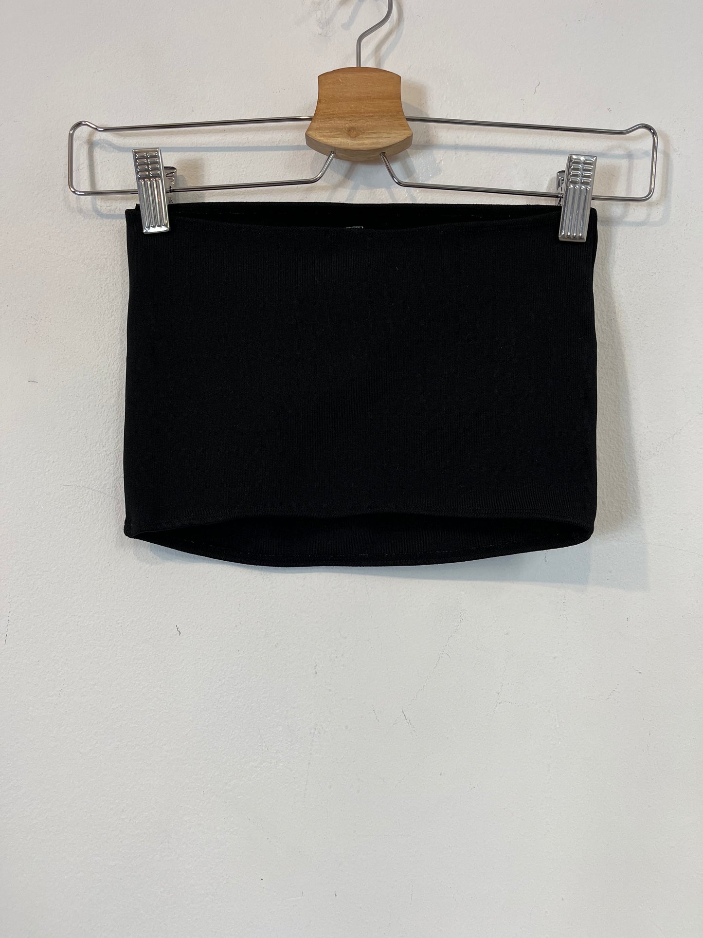 ZARA. Black strapless Ts top