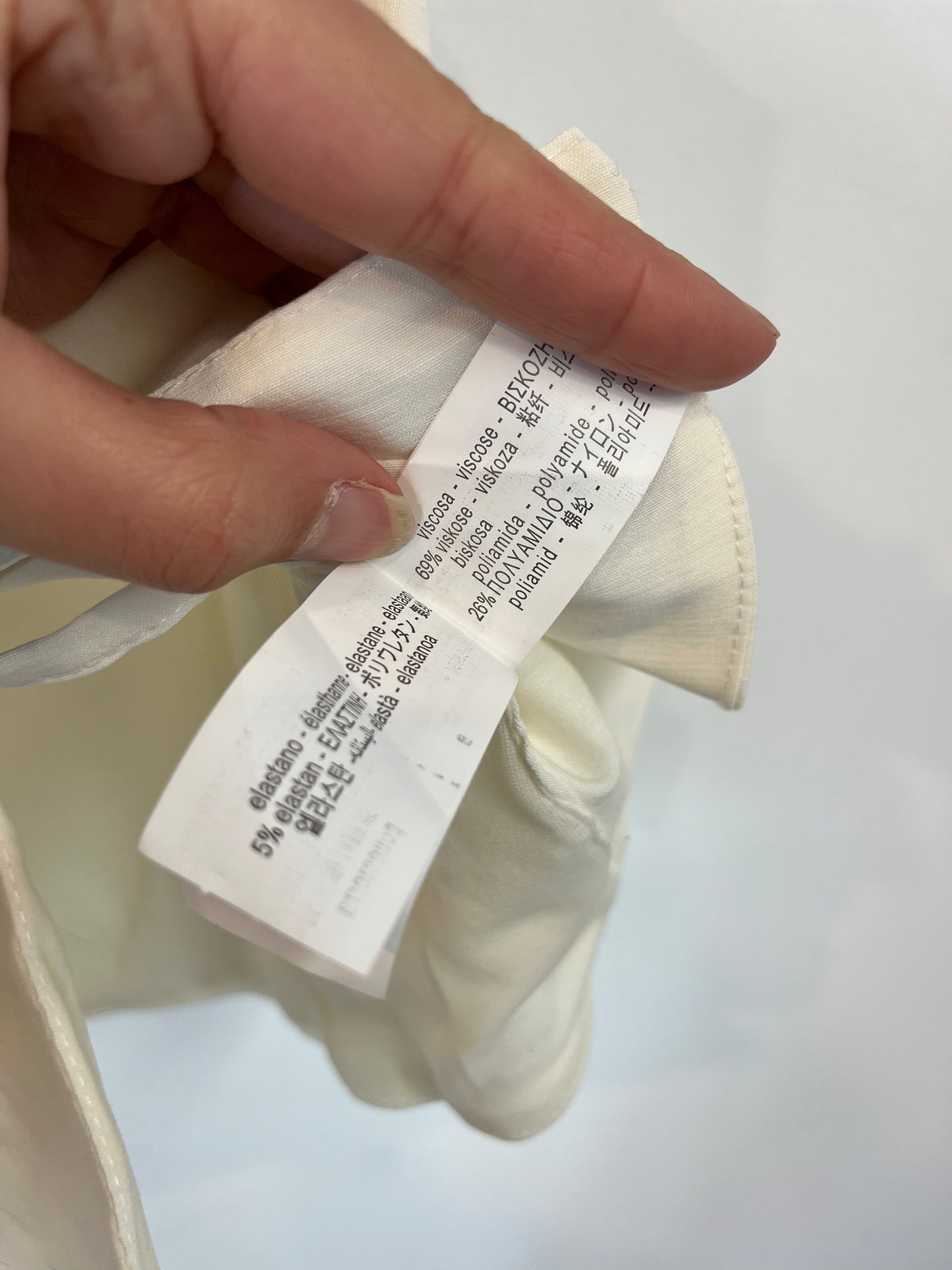 ZARA. Top beige lazadas T.xs