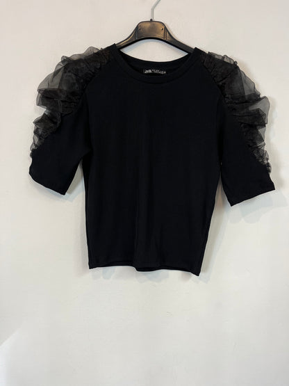 ZARA. Black puff-sleeved Ts top