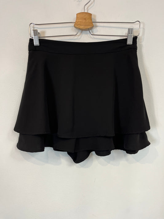 ZARA. Falda pantalón negro. T.S