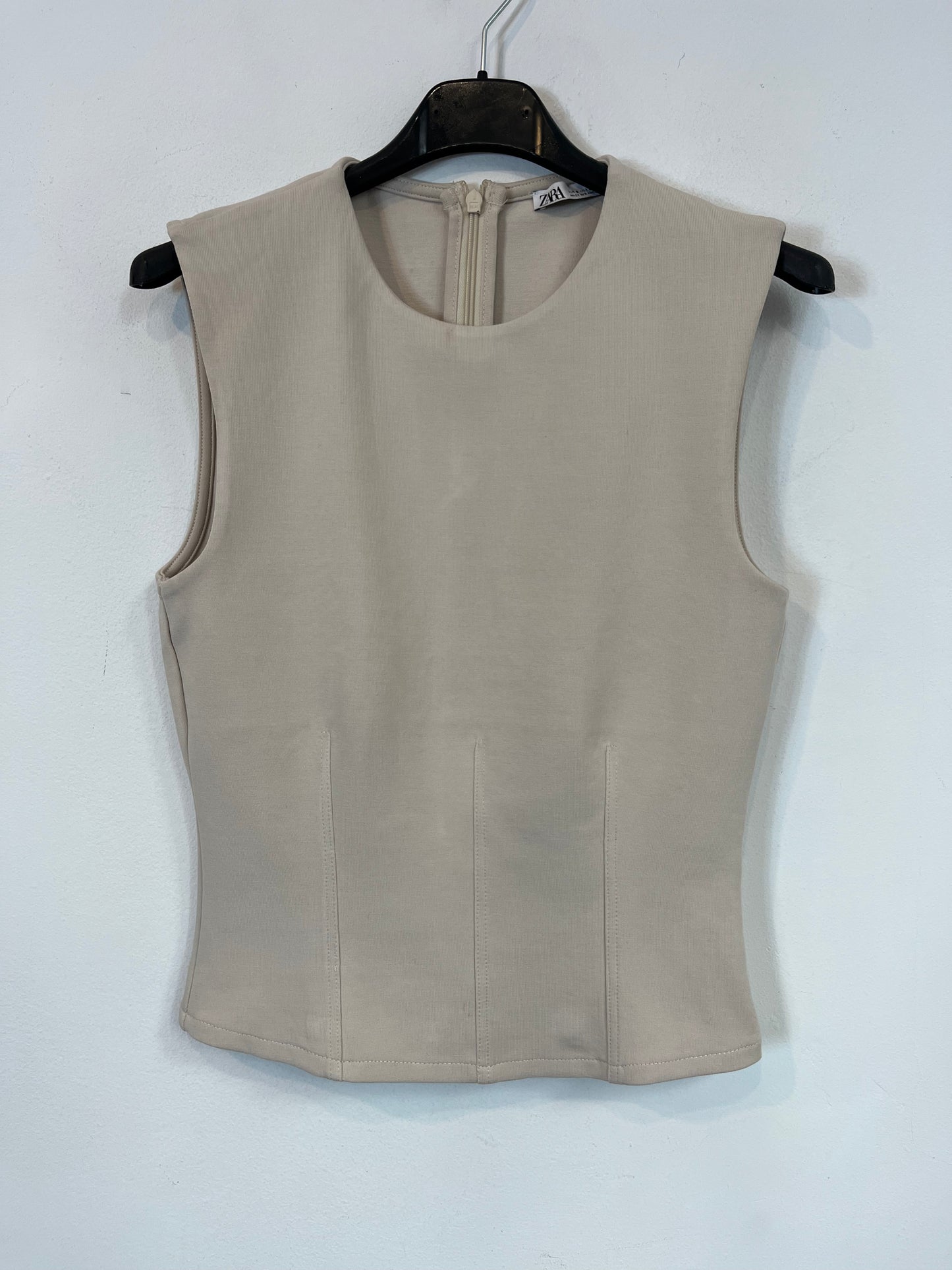 ZARA. Top beige entallad. T.S