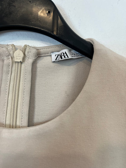 ZARA. Top beige entallad. T.S