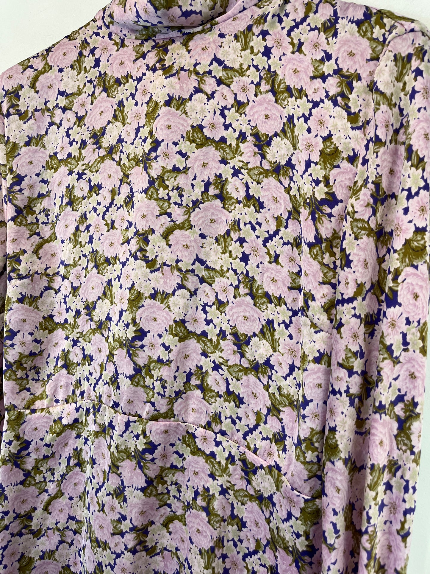 ZARA. Vestido fluido rosa. T.S