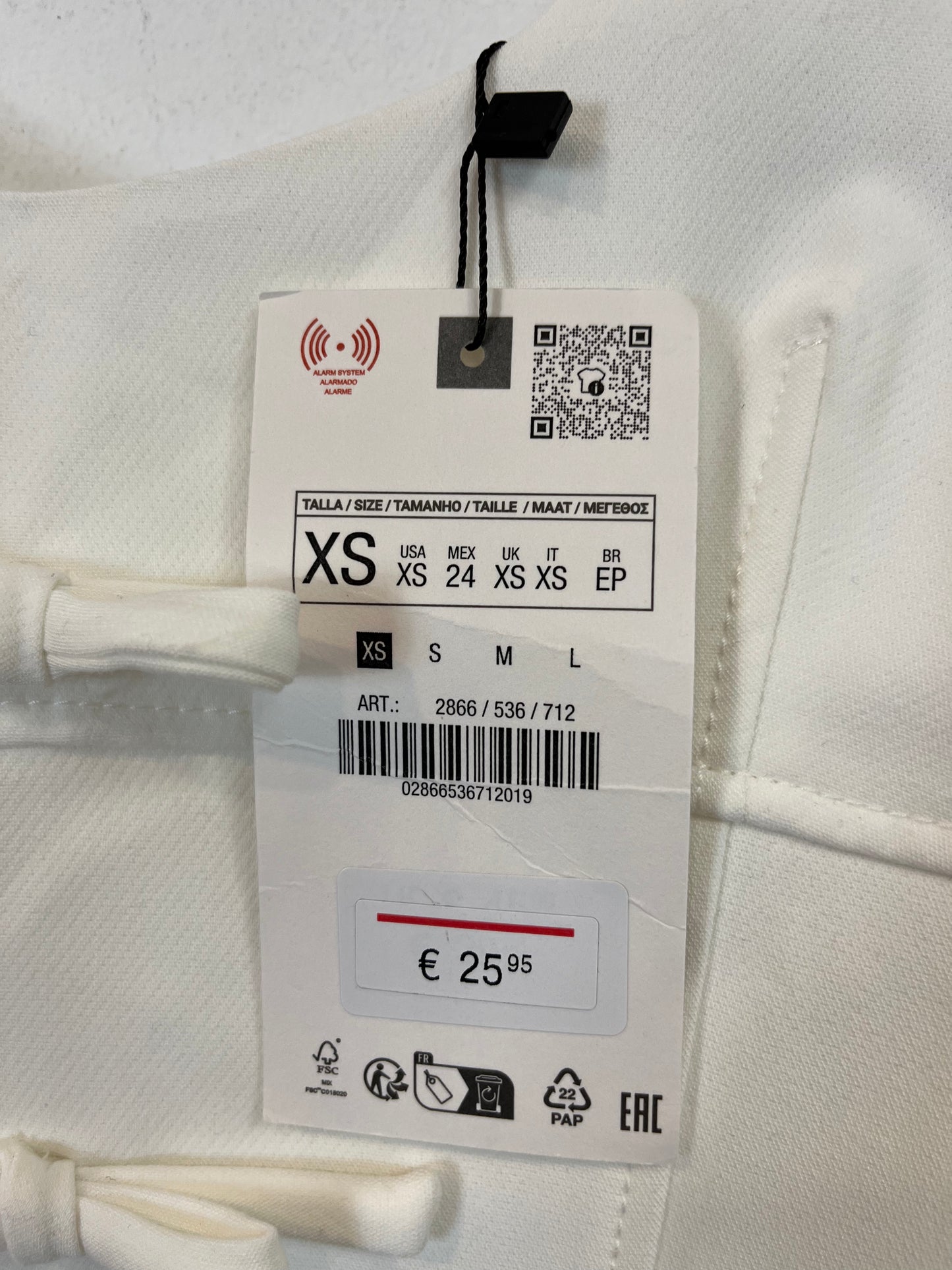 ZARA. Top blanco lazos. T.XS