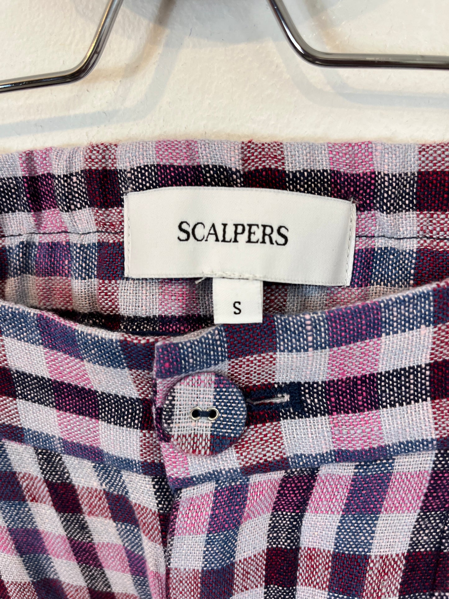 SCALPERS. Pantalón corto cuadros. T.S