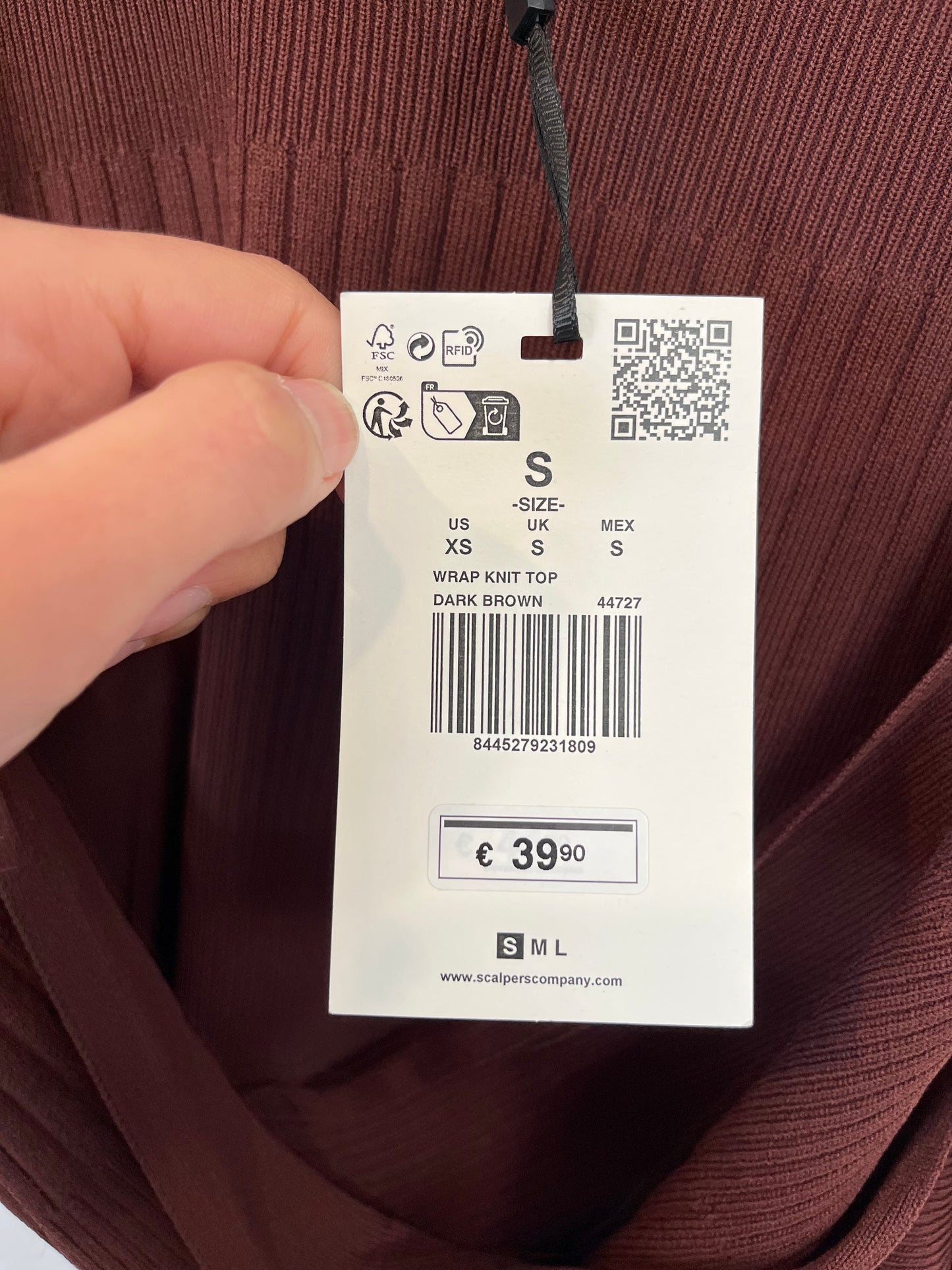 SCALPERS. top marrón canalé T.s