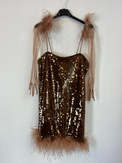 MANGO CAPSULE. Sequin dress with gloves. TS
