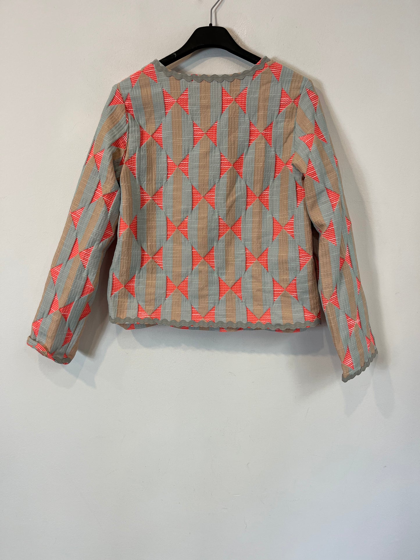 RITAVON. Fluorescent printed jacket size 34