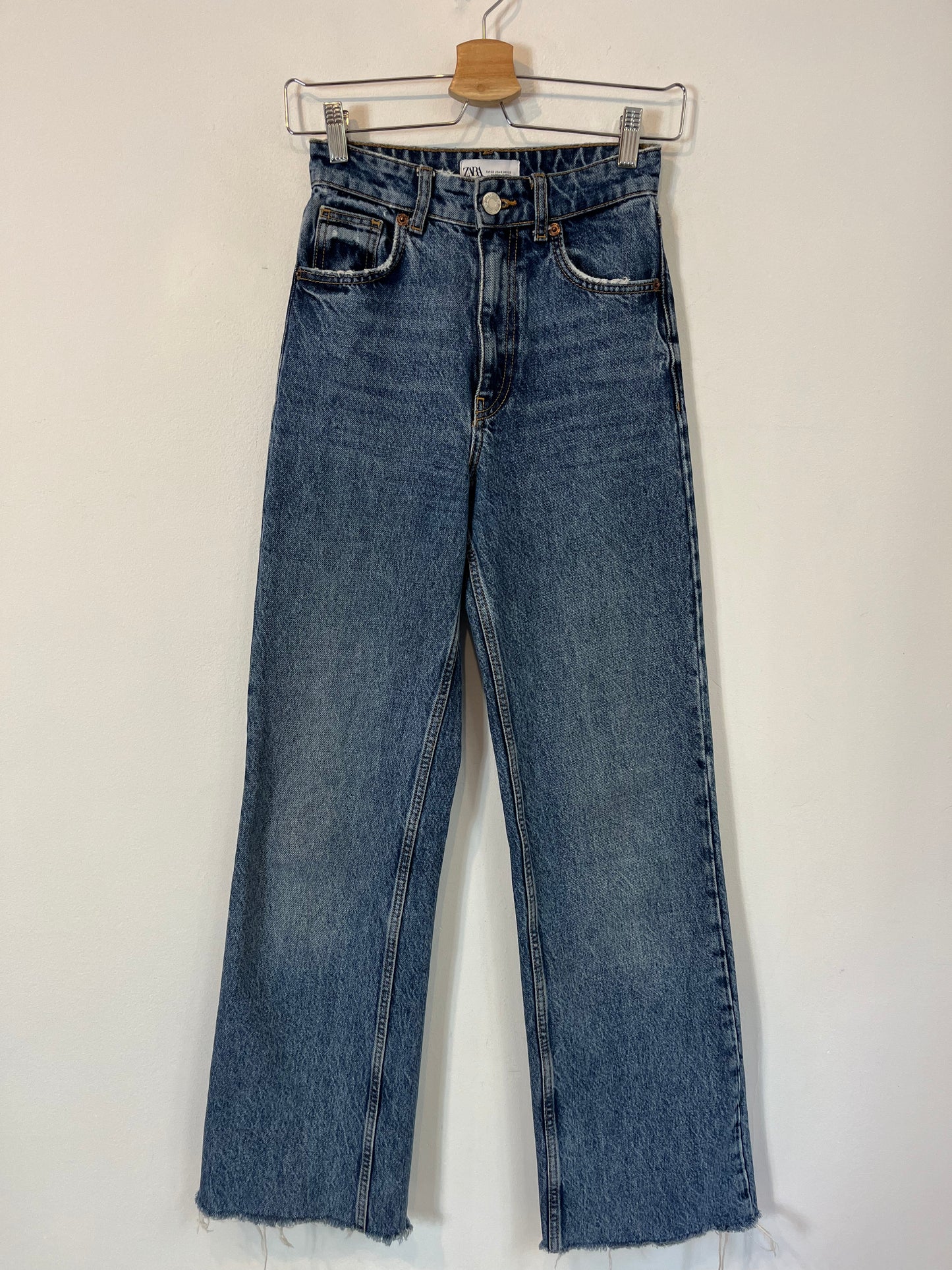 ZARA. Wide-leg denim trousers, size 32