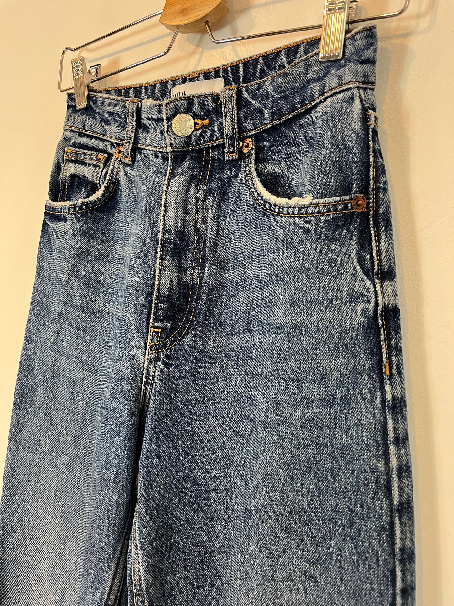 ZARA. Wide-leg denim trousers, size 32