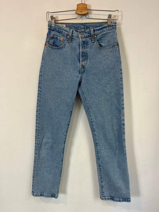 LEVI'S. Pantalón vaquero abotonado  T.25(34/36)