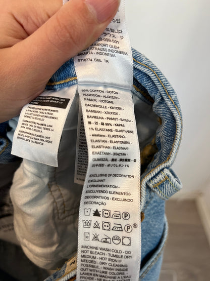 LEVI'S. Pantalón vaquero abotonado  T.25(34/36)