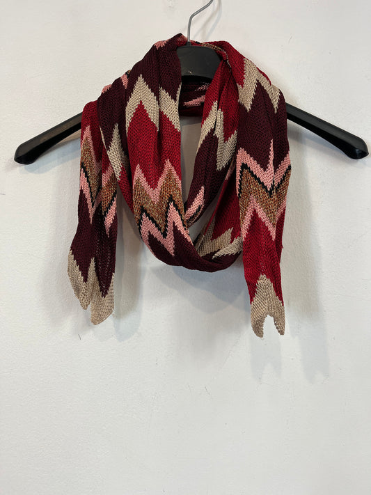 OTRAS. Fular punto zig zag