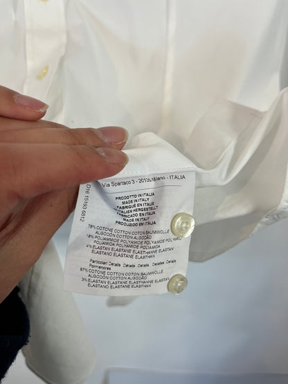 ETRO. Camisa blanca detalle cuello. T M