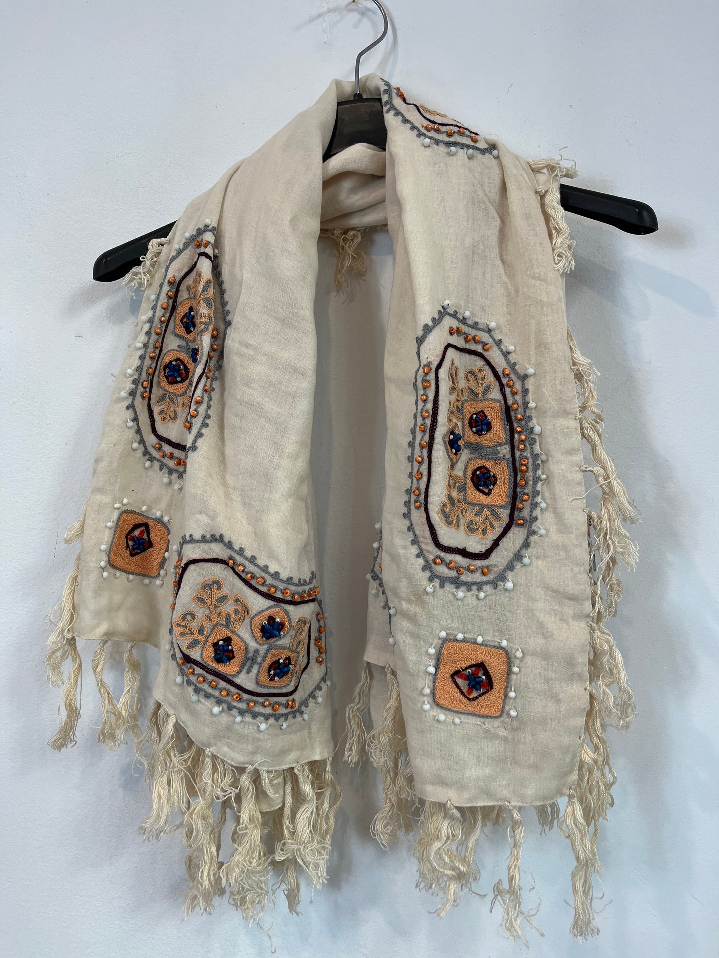 OTHERS. Cotton handkerchief with embroidered details