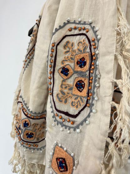 OTHERS. Cotton handkerchief with embroidered details