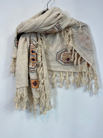 OTHERS. Cotton handkerchief with embroidered details