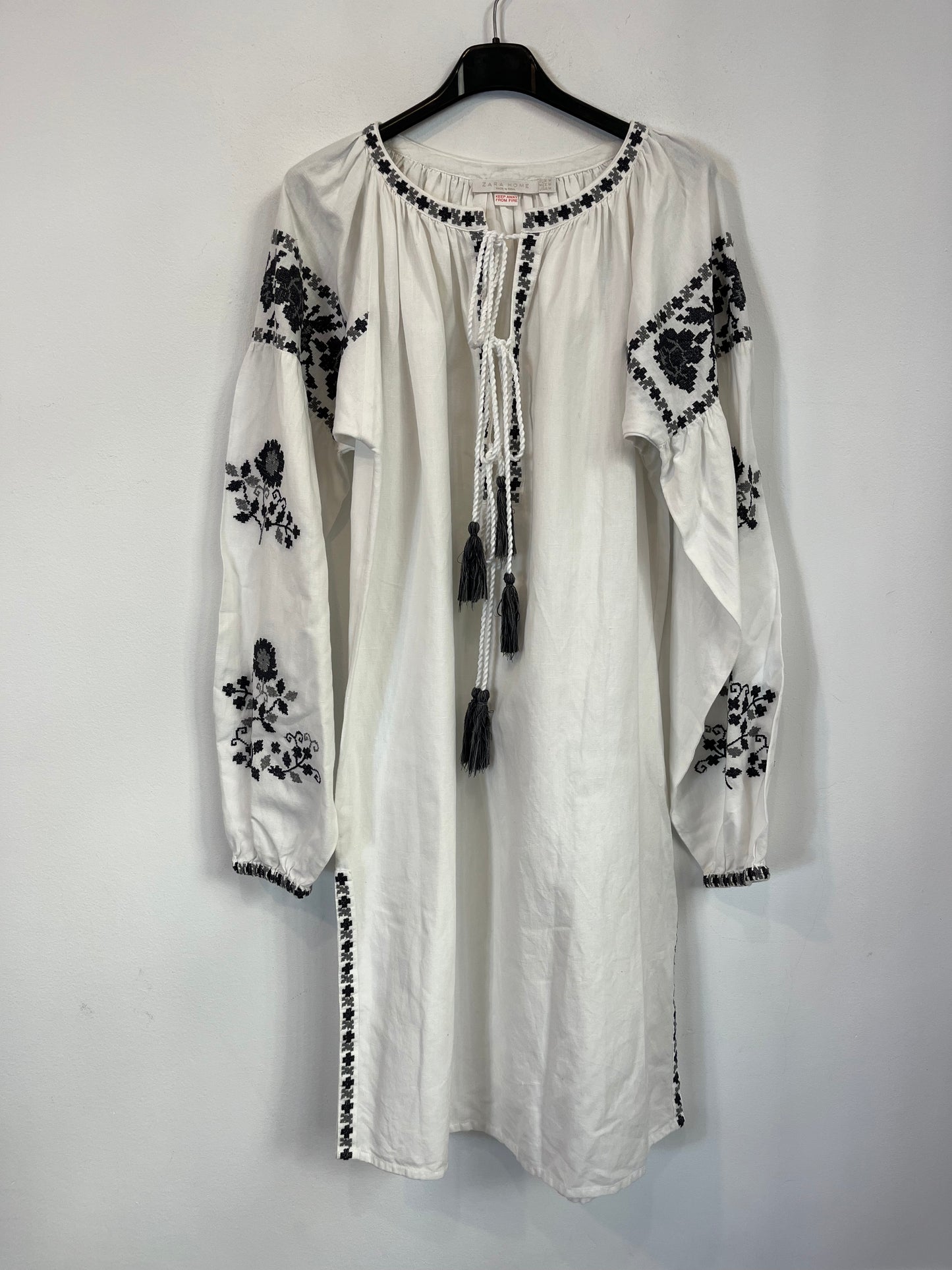 ZARA. Embroidered linen dress. Size M
