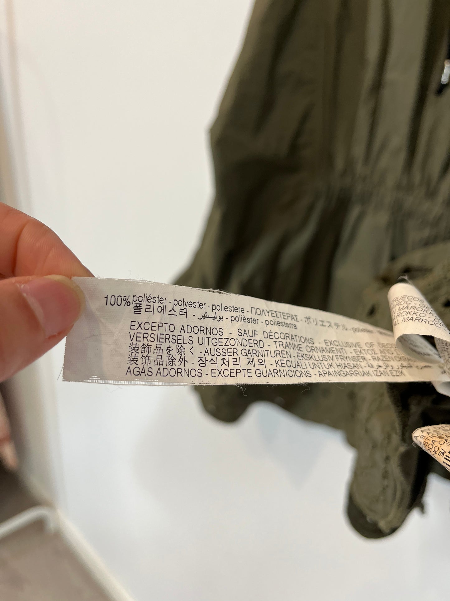 ZARA. Parka fina detalles bordados. T S