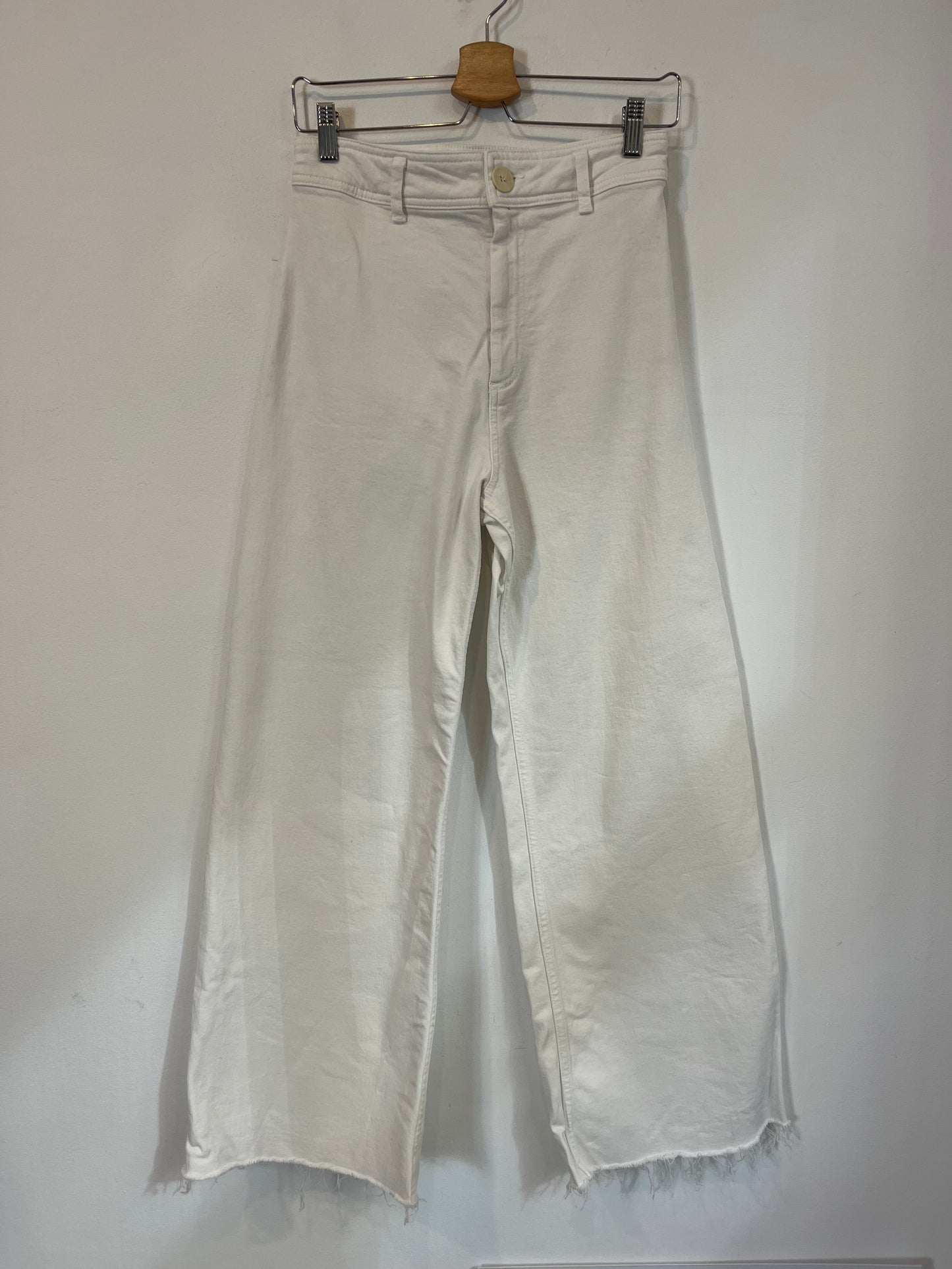 ZARA. Denim culotte blanco. T 38