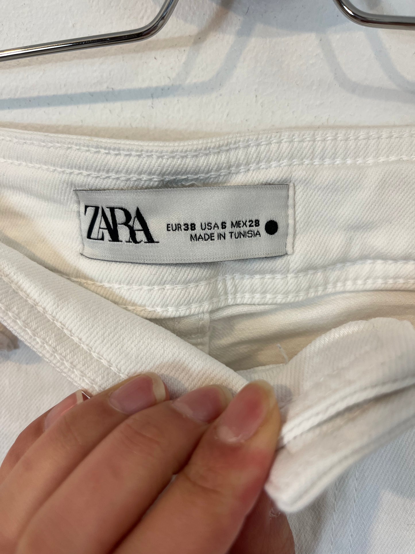 ZARA. Denim culotte blanco. T 38