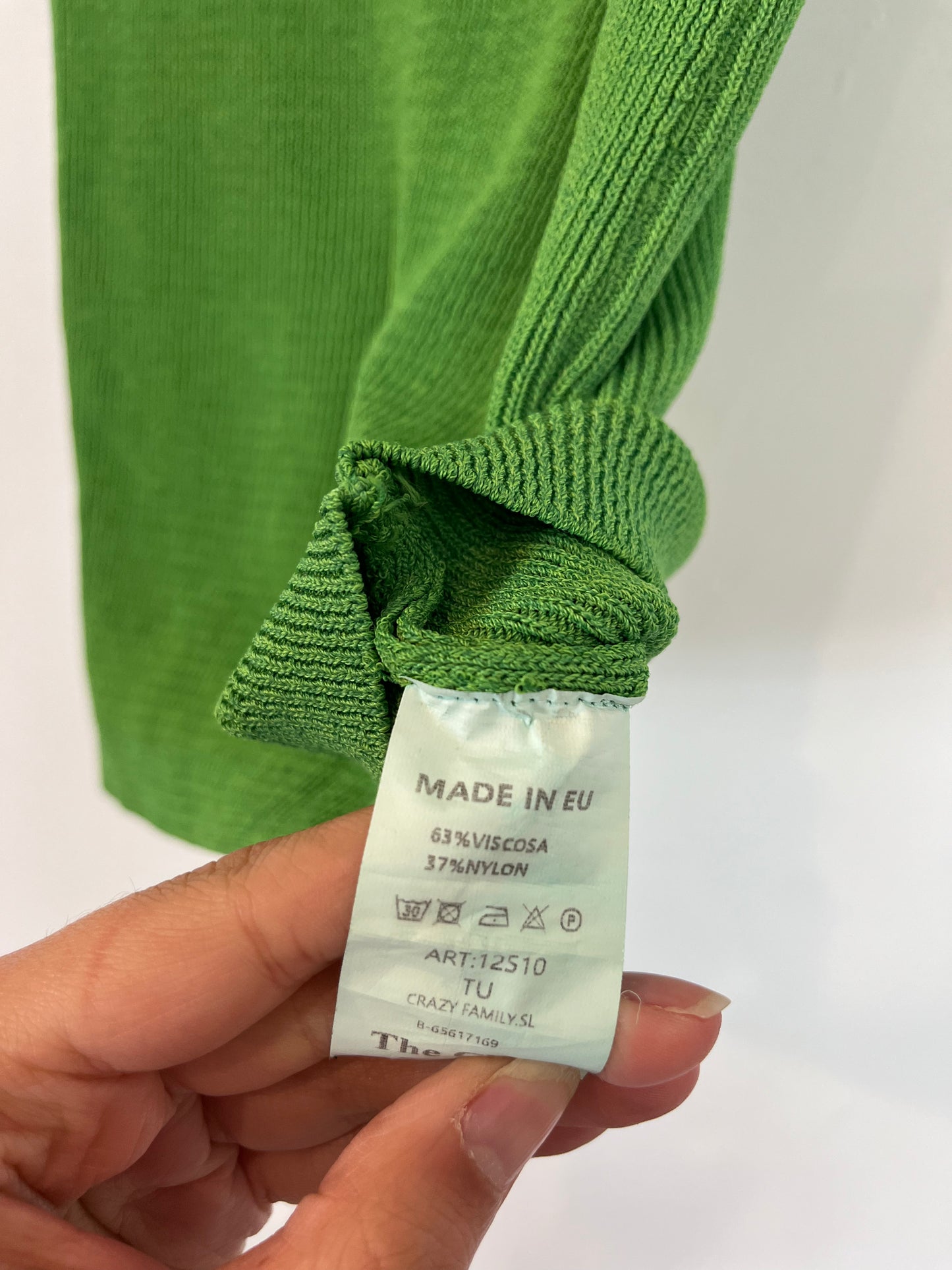 THE CLOSET. Top verde canalé elástico. TU (S)