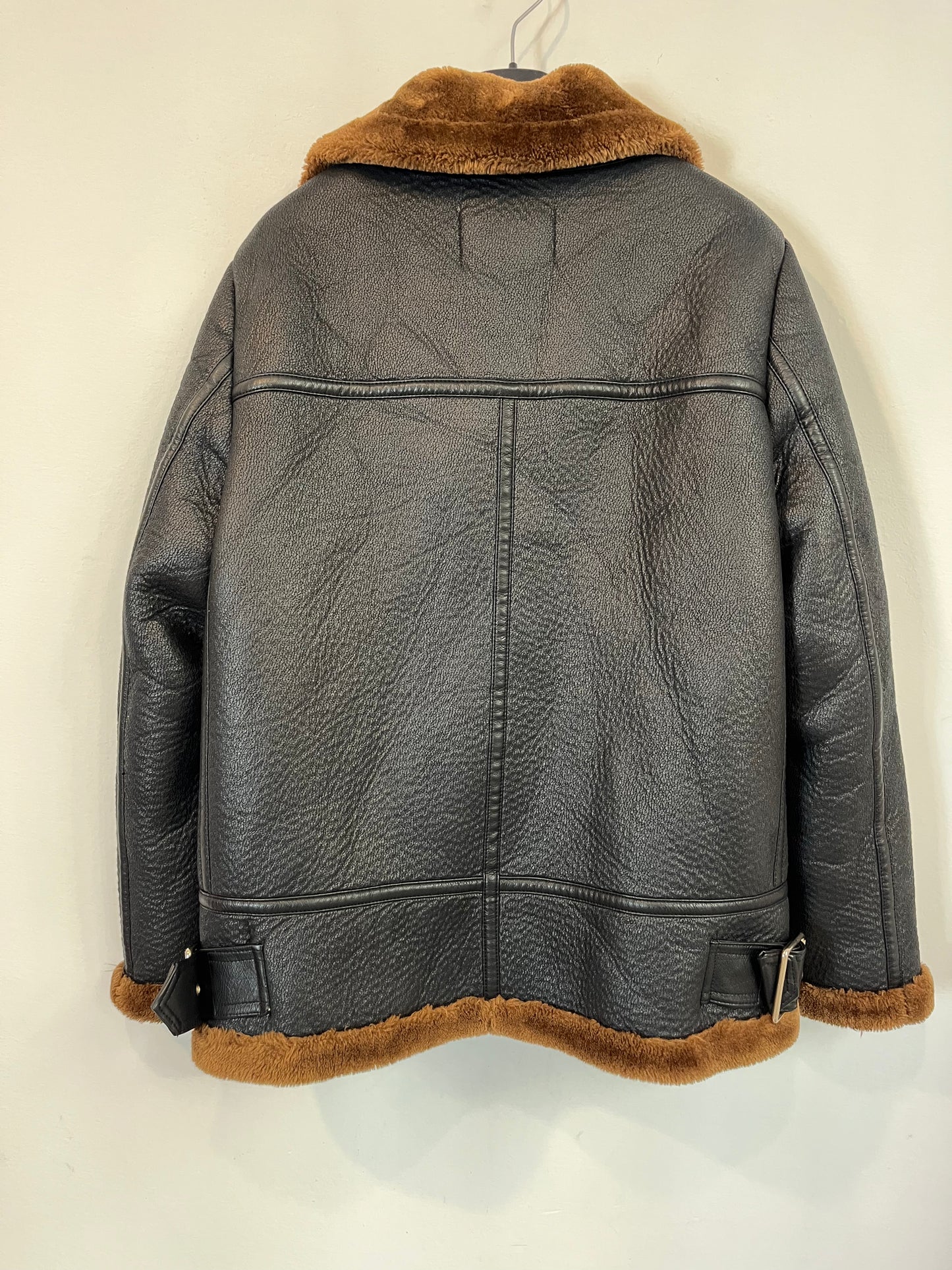 ZARA. Biker negra textura. T S