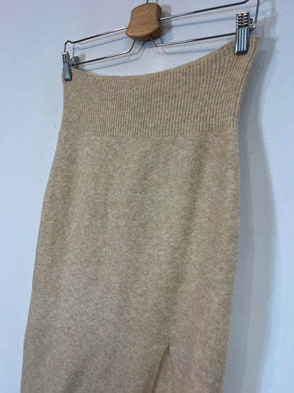 MANGO. Falda midi punto beige. T. S