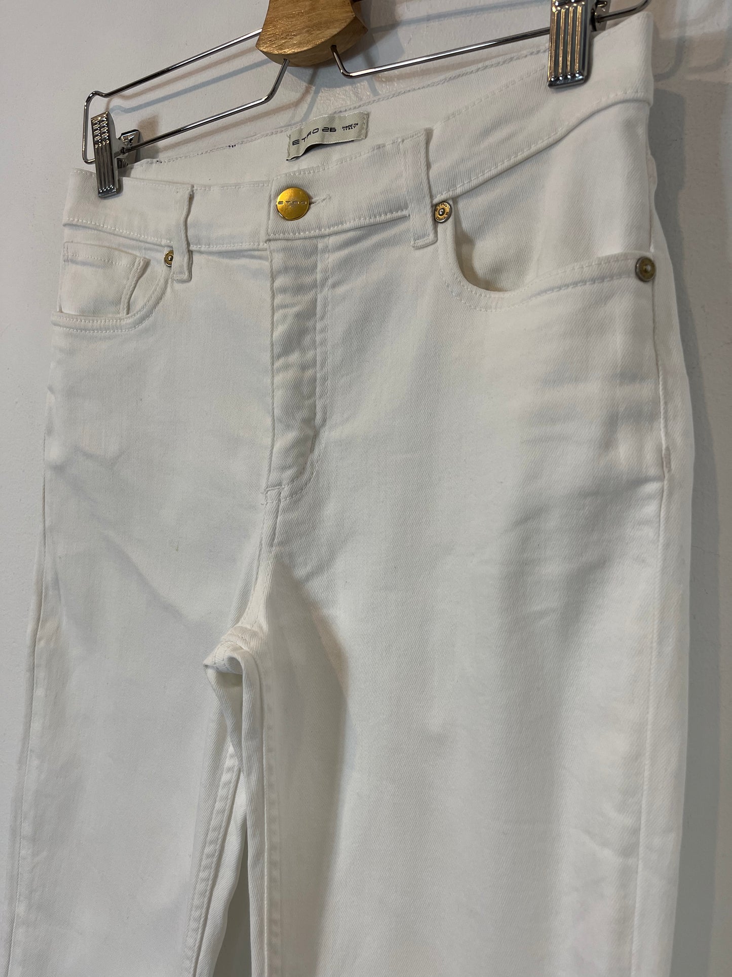 ETRO. White denim with fringe detail. Size 26 (36)