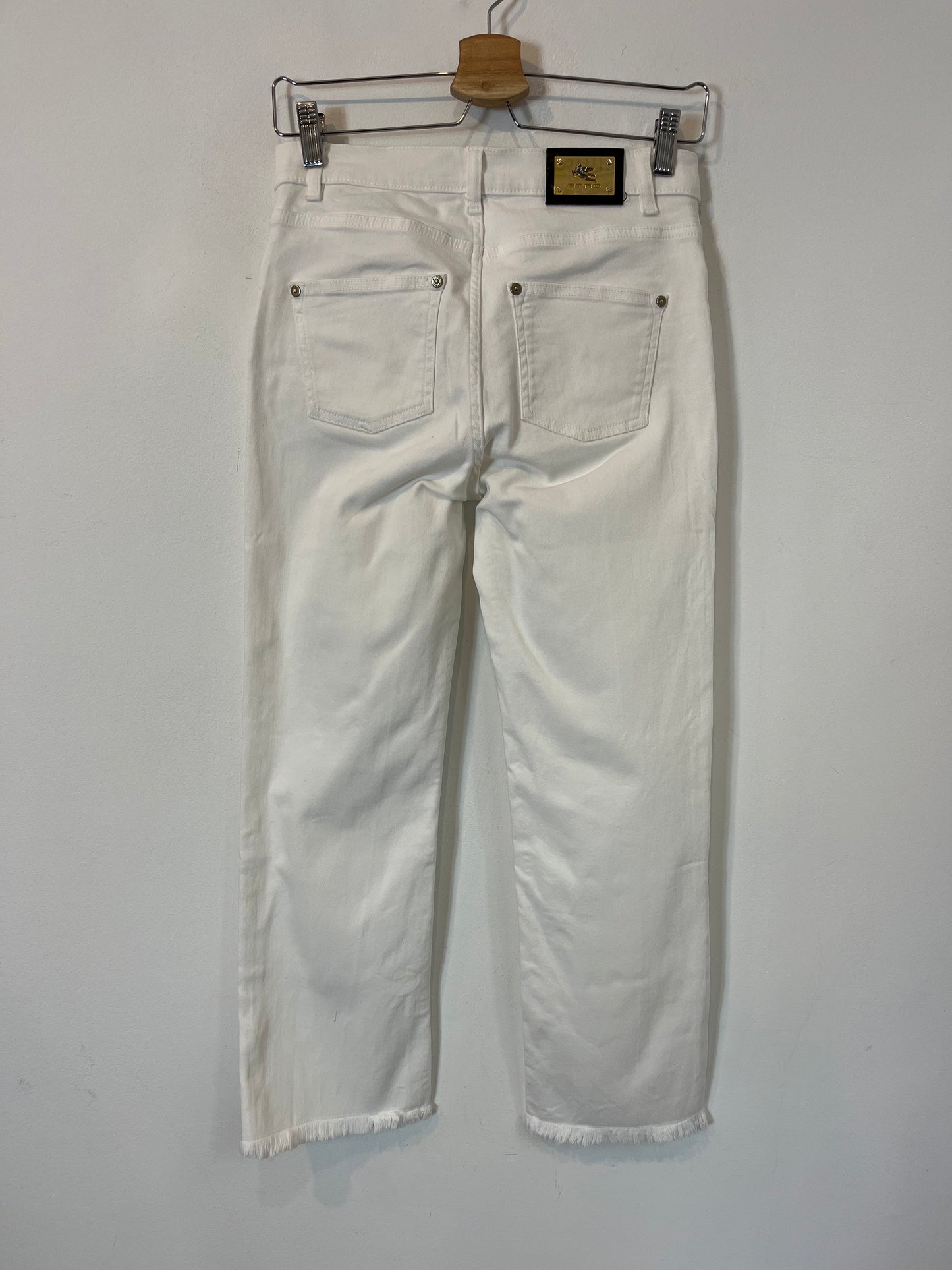 ETRO. White denim with fringe detail. Size 26 (36)