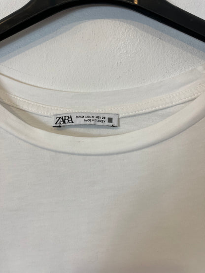 ZARA. Camiseta blanca manga textura. T M
