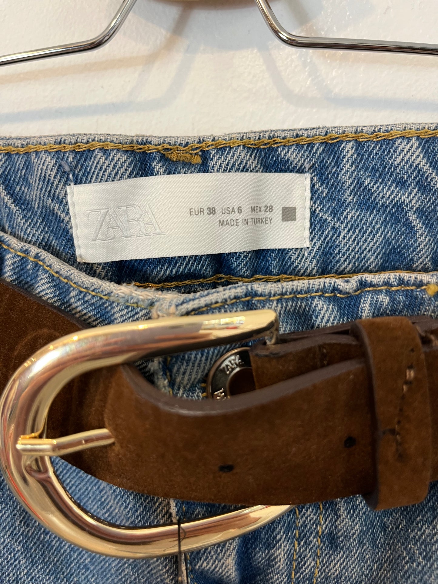ZARA. Denim pata ancha cinturón. T 38