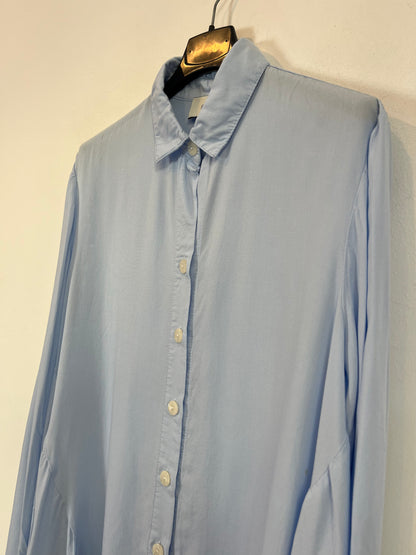 GUITARE. Blusa azul claro fluida. T M